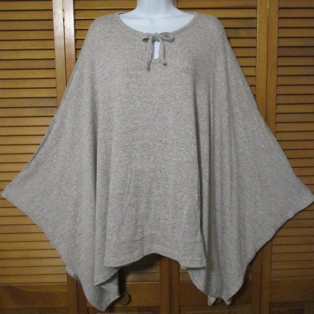 New Directions TAN/CREAM poncho/sweater/loungewear soft stretchy size XL